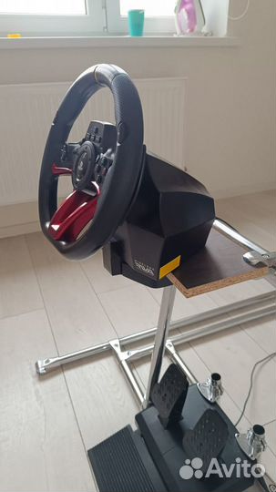 Игровой руль с педалями