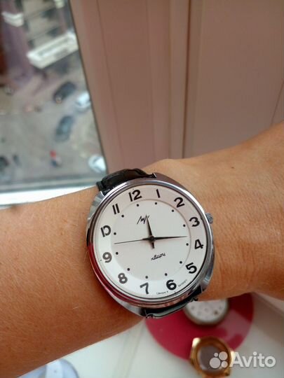 Часы винтажные луч кварц