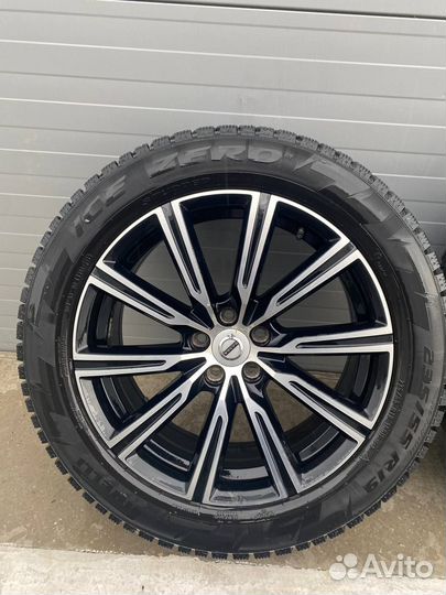 Pirelli Ice Zero 235/55 R19 29L