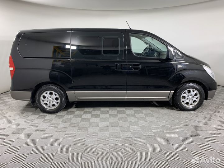 Hyundai H-1 2.4 AT, 2011, 288 081 км