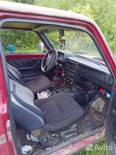 LADA 4x4 (Нива) 1.7 МТ, 2005, 2 000 км