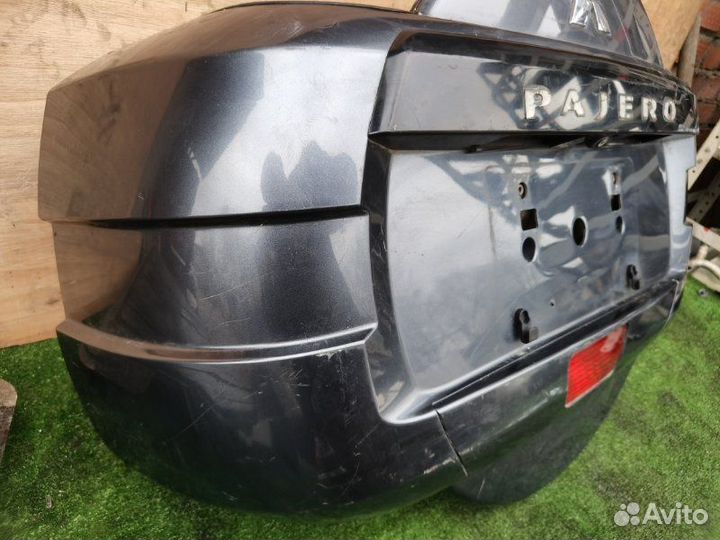 Калитка запасного колеса Mitsubishi Pajero 4 V97W