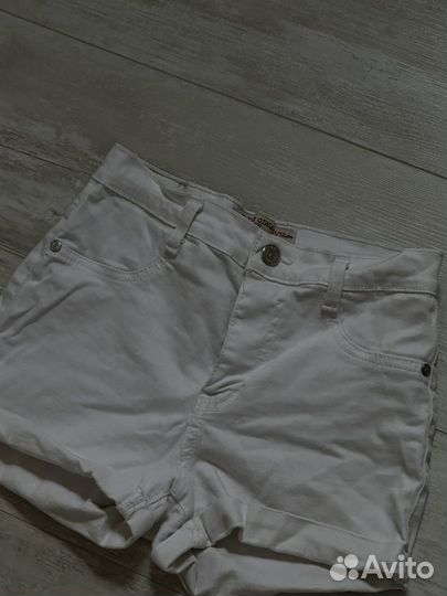 Джинсовые шорты