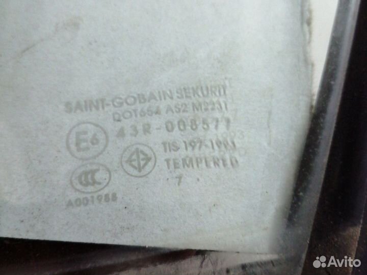 Форточка задней левой двери мазда 3 бк