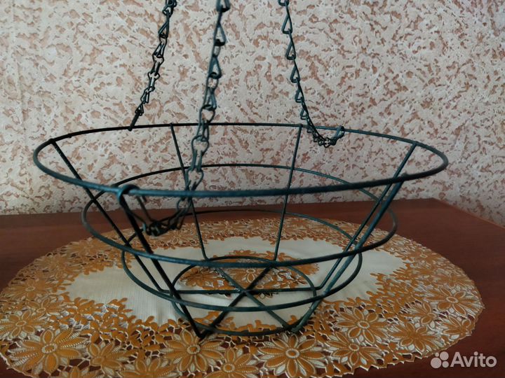 Кашпо для цветов подвесное