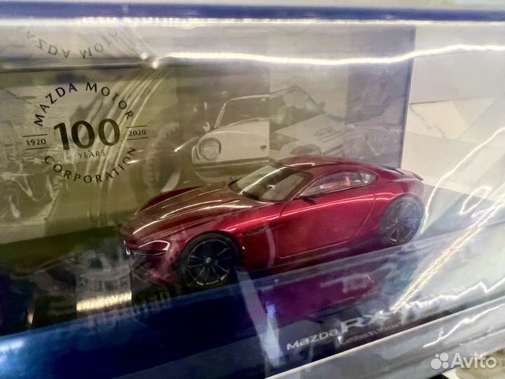 Модель автомобиля Mazda 1:43 новая оригинал