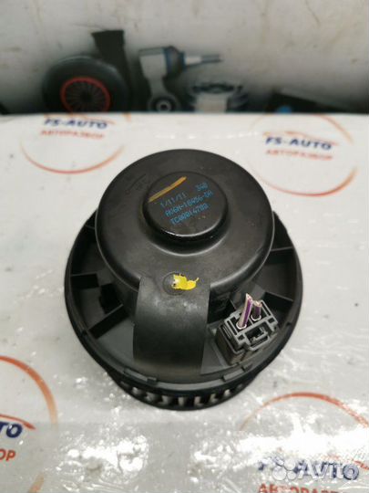 Мотор печки Ford Focus 3 хетчбэк 1.6 pnda 2012