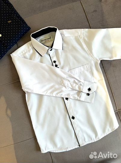 Школьная белая рубашка