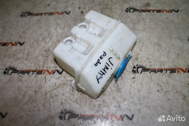 Бачок омывателя Сузуки Джими