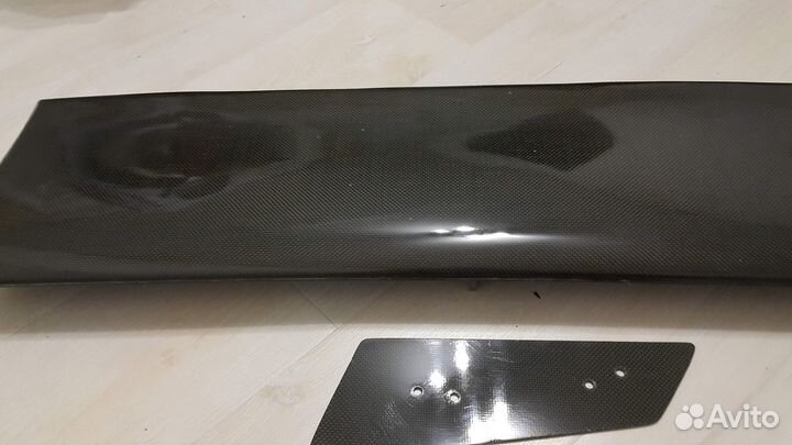 Карбоновый спойлер