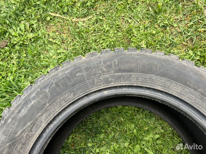 Nokian Tyres Hakkapeliitta 4 215/60 R16 95C