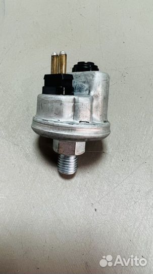 Датчик давления масла Mercedes Benz