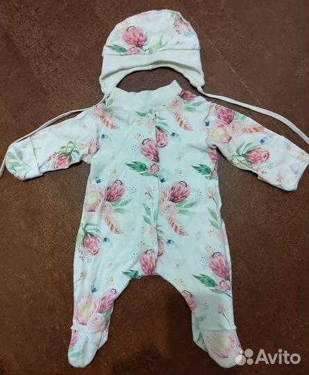 Комплект для девочки на выписку