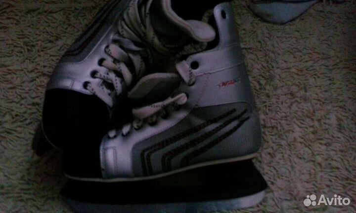 Коньки хоккейные 42 размер