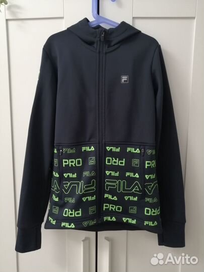 Продам спортивный костюм fila