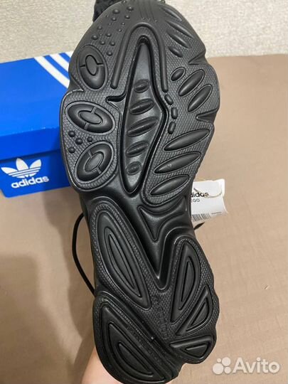 Кроссовки Adidas Ozweego