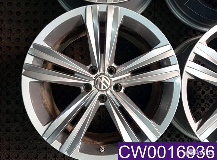 Диски R19 Volkswagen Б/у оригинал