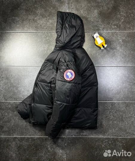 Зимняя куртка Canada Goose