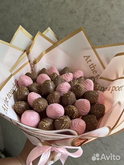 Клубника в шоколаде букеты