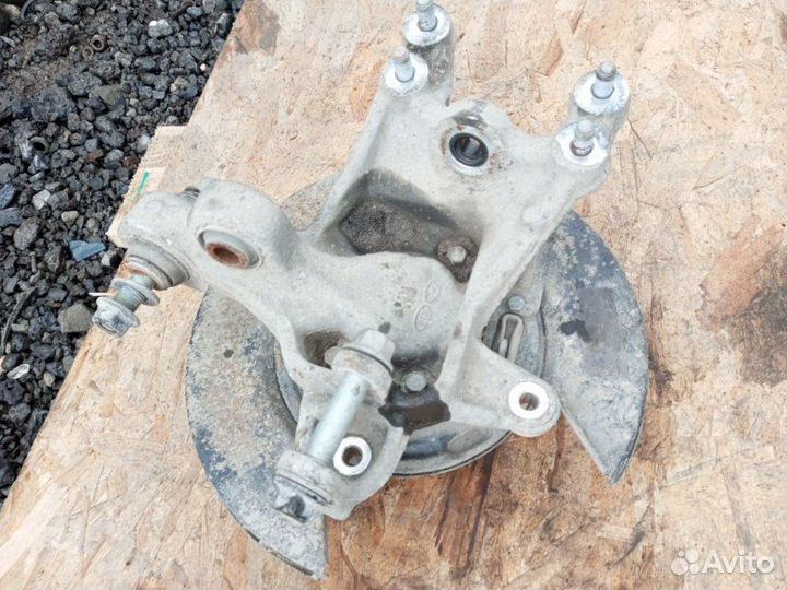 Кулак поворотный задний правый Hyundai Sonata YF