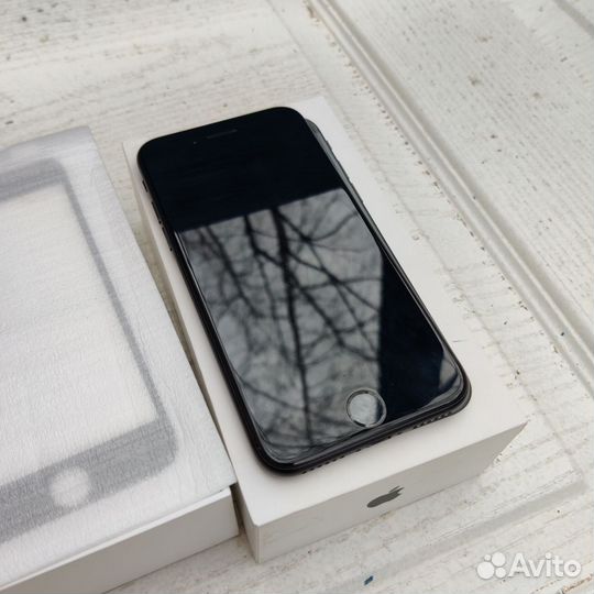 iPhone 7, 32 ГБ
