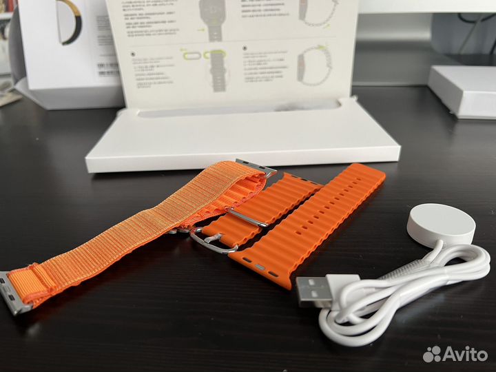 Комплект ремешков для Apple Watch с кабелем