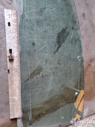 Стекло двери передний левый Opel Vectra C