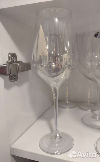 Бокалы посуда приборы и прочее кухонное