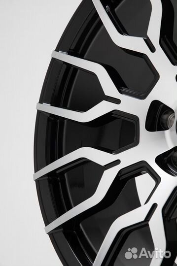 Кованные диски для Mercedes GLS GLE в наличии R22