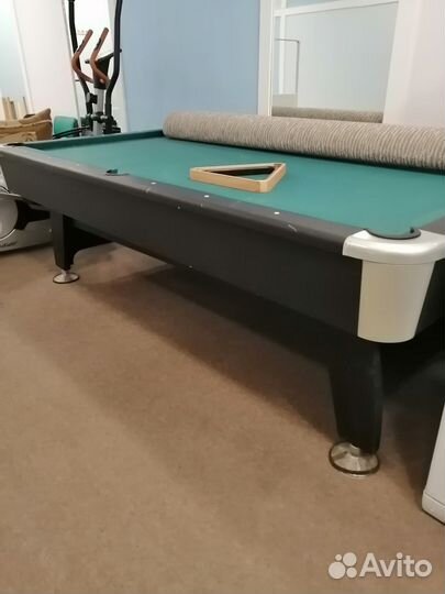 Бильярдный стол