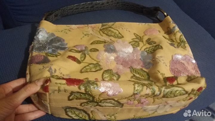 Сумка ручной работы с вышивкой