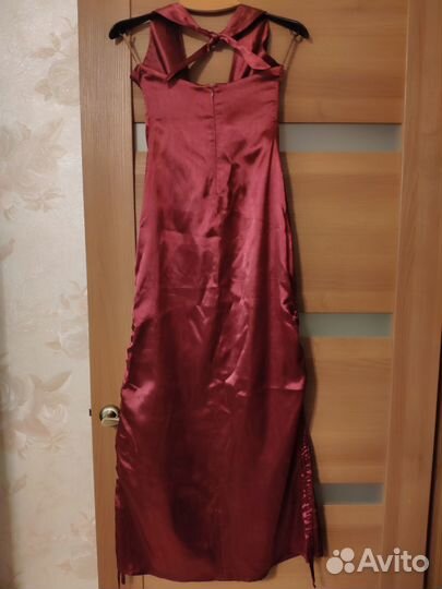 Вечернее платье в пол 42