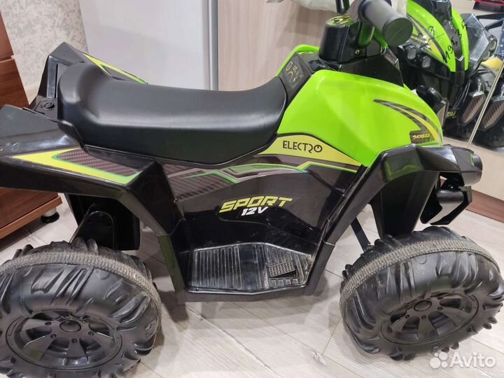 Детский квадроцикл на аккумуляторе