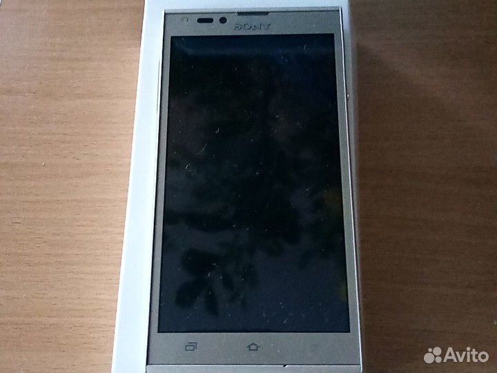 Sony Xperia V, 8 ГБ