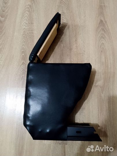 Подлокотник granta