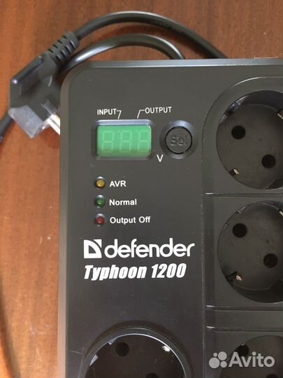 Стабилизатор напряжения Defender 1200