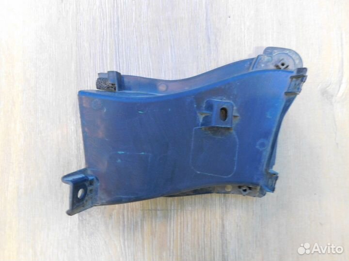 Кронштейн бампера правый Geely Coolray 18