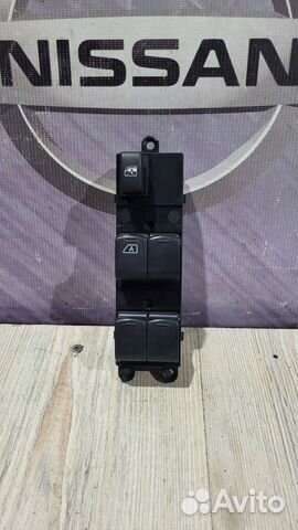 Блок кнопок стеклоподъемников Nissan qashqai J10 Л