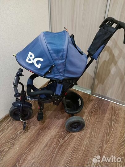 Трехколесный велосипед с родительской ручкой