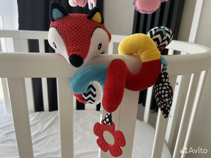 Погремушка - спиралька fisher price