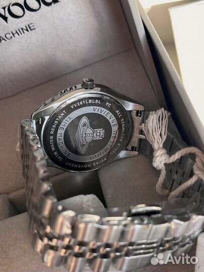 Наручные часы Vivienne Westwood Quartz