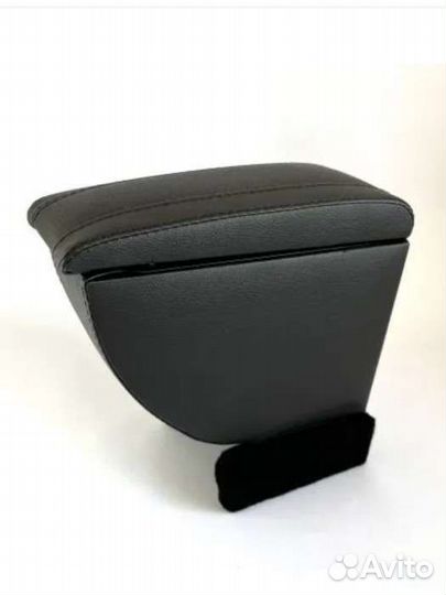 Подлокотник nissan note e11 c 2005-2009 г