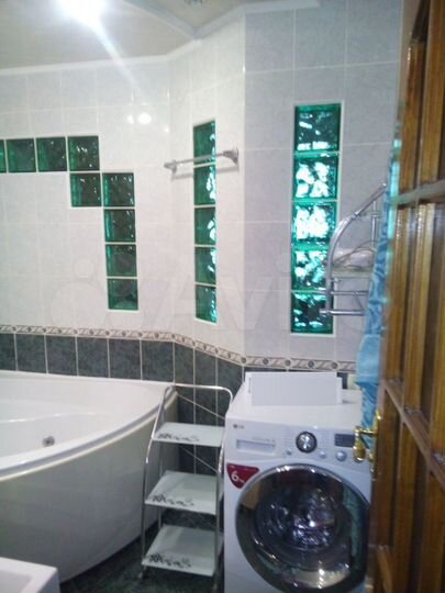 2-к. квартира, 55 м², 2/5 эт.