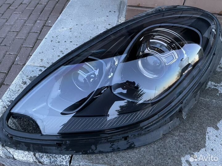 Фара Porsche Macan оригинал