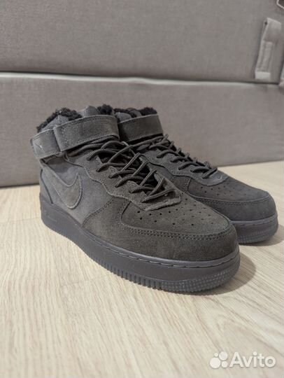 Высокие зимние кеды