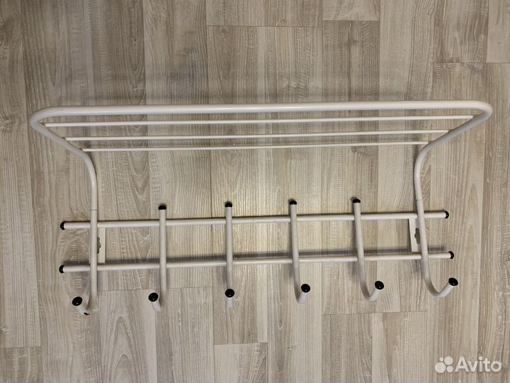 Вешалка настенная металлическая