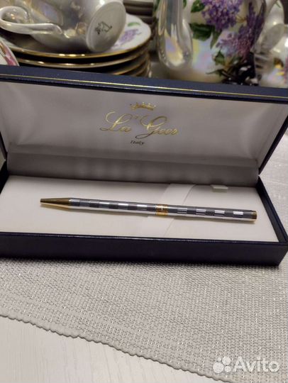 Ручка подарочная марки La Geer Италия в футляре