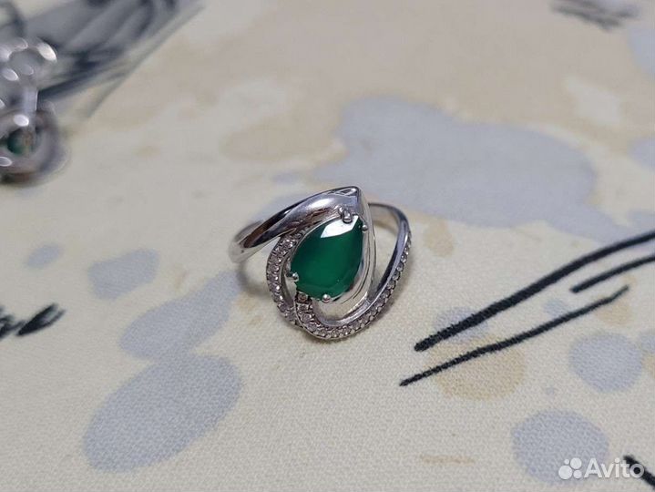 Серебряные серьги и кольцо
