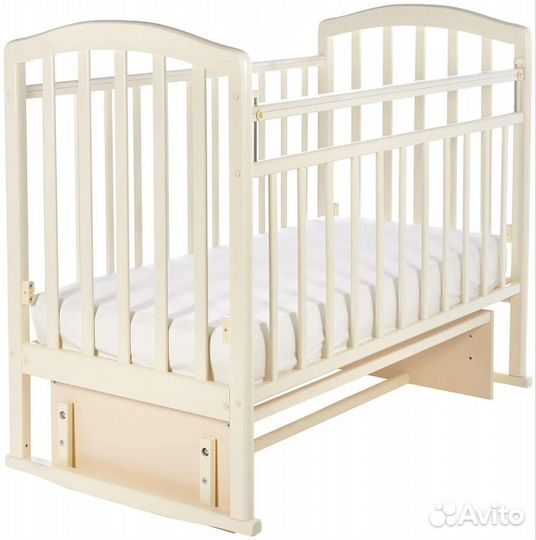 Детская кроватка с матрасом