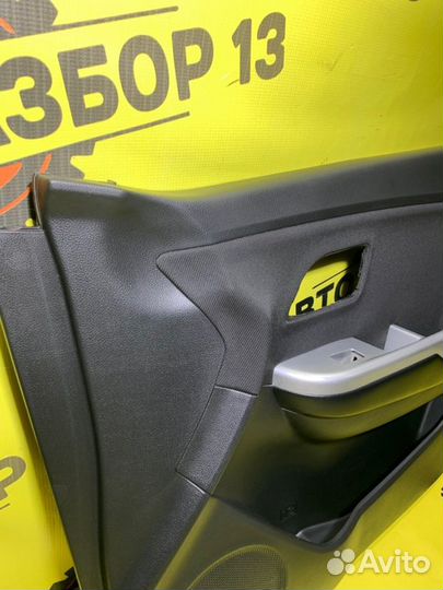 Обшивка двери передняя правая Kia Rio 3 QB G4FC